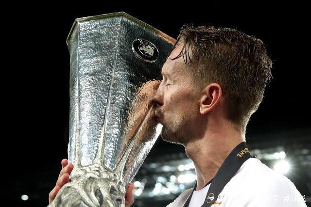 WCBA大庆队与福建队冲突罚单：20人被罚款停赛